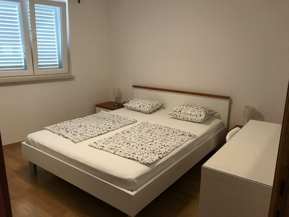 Apartments Gazebo โตรกีร์ ภายนอก รูปภาพ