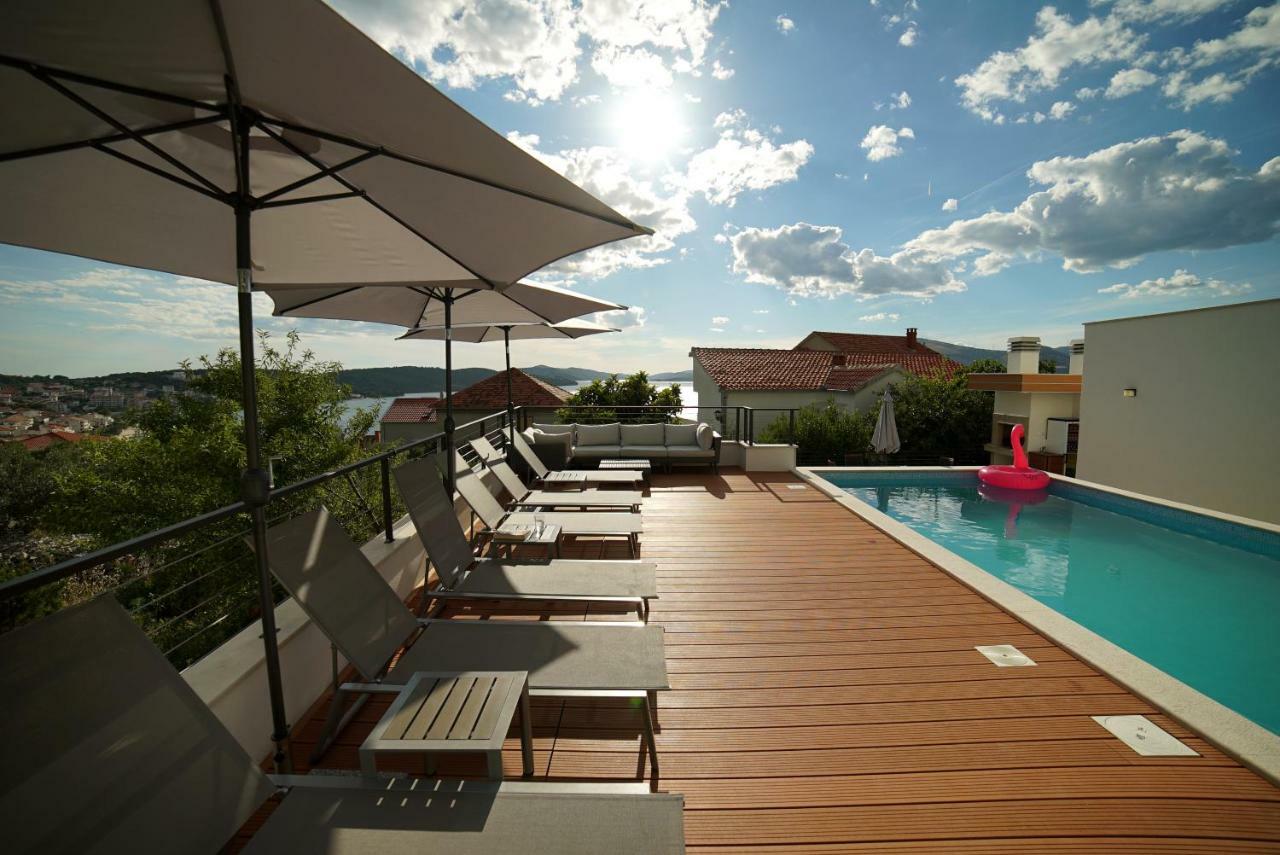 Apartments Gazebo โตรกีร์ ภายนอก รูปภาพ